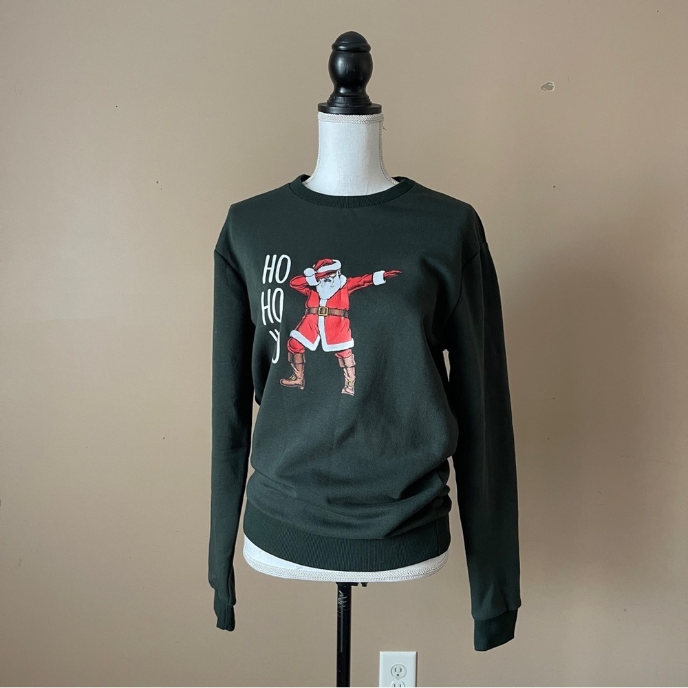 DENIM & FLOWER | Dark Green DABBING SANTA Holiday Sweatshirt Sz S